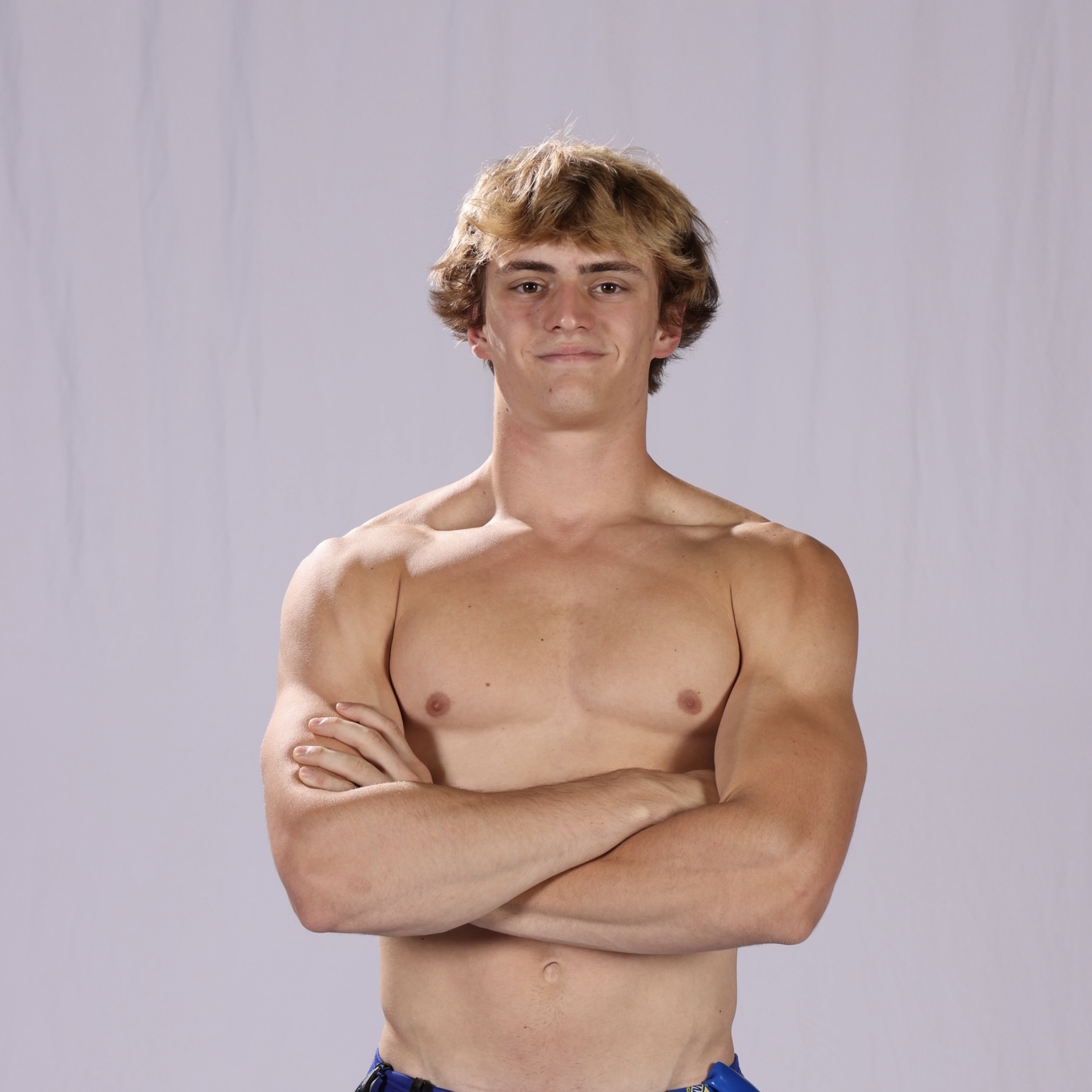 Nikolas Keuser swimming